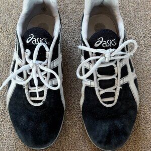 Asics classic old-school sneakers